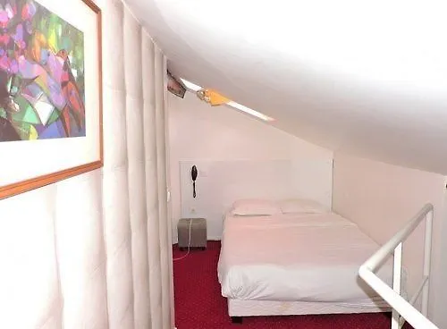 Hotel Media Paris 3*,